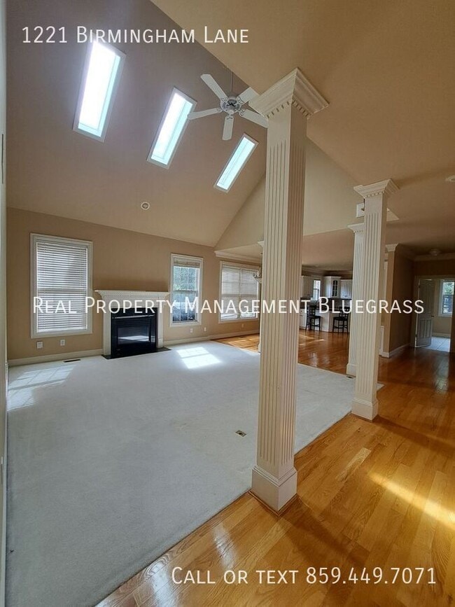 Photo - 1221 Birmingham Ln