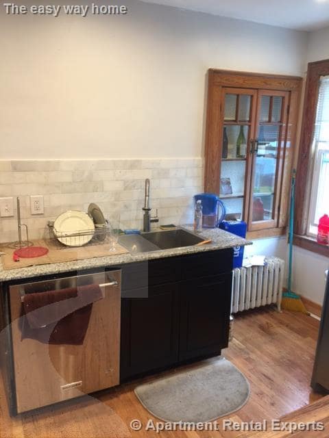 14 Renfrew St Unit 2