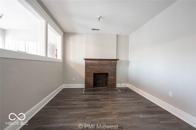 Photo - 874 Virginia Ave Unit B