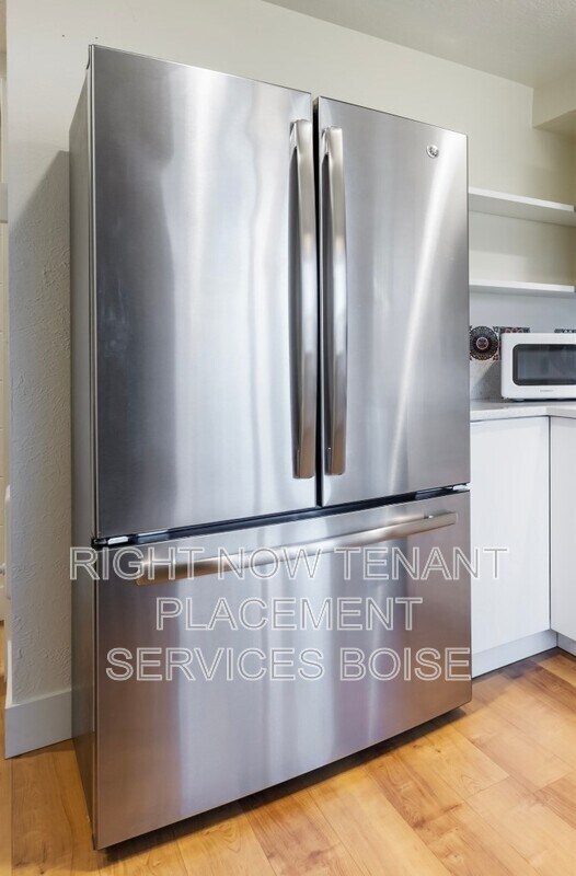 Photo - 926 S Curtis Rd