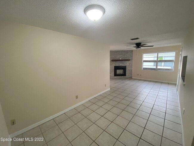 Photo - 1895 Guava Ave