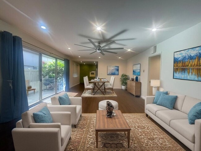 Building Photo - Spacious Torrance 2 Bed/2 Bath Condo – Pet... Unit 117