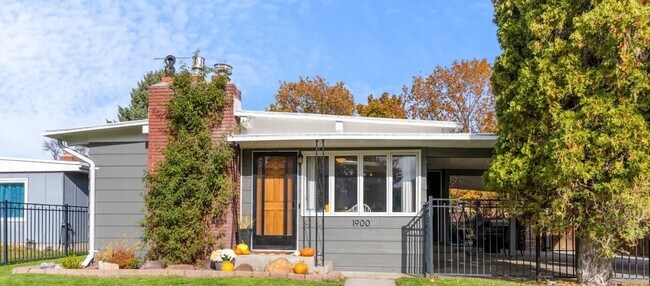 Photo - 1900 34th St