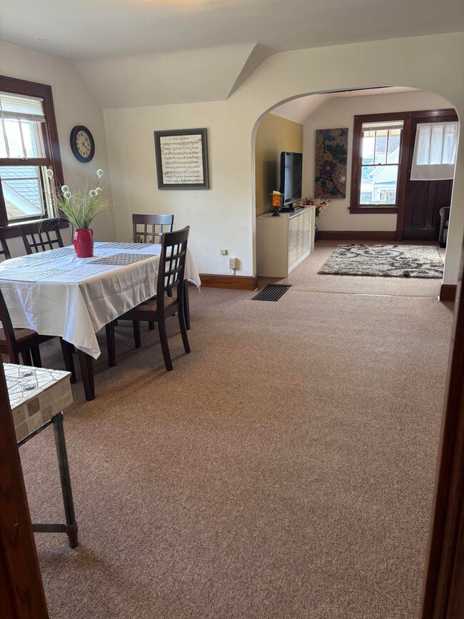 Photo - 2119 Lasalle St