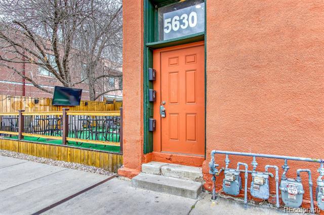 Building Photo - 5630 Webster St Unit 2