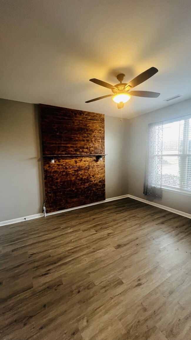 Photo - 116 Clearview Ct