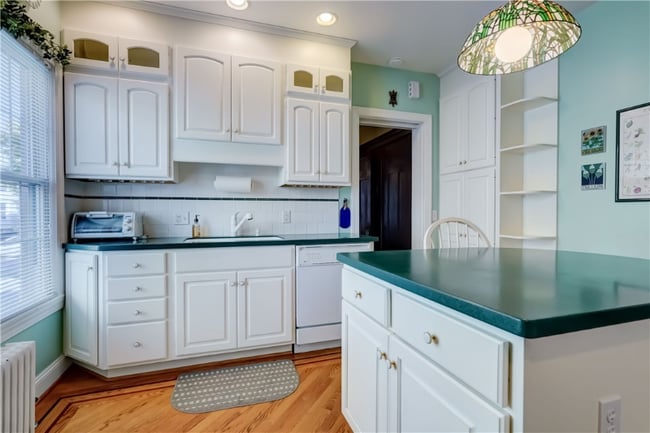 Photo - 77 Harper St