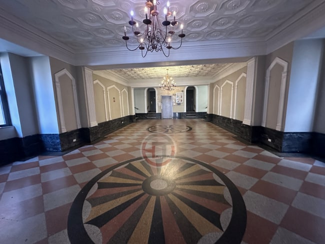 Photo - 2860 Buhre Ave Unit 4V