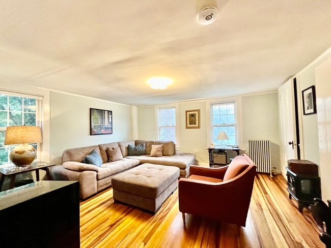 Photo - 206 Elm St Unidad 3