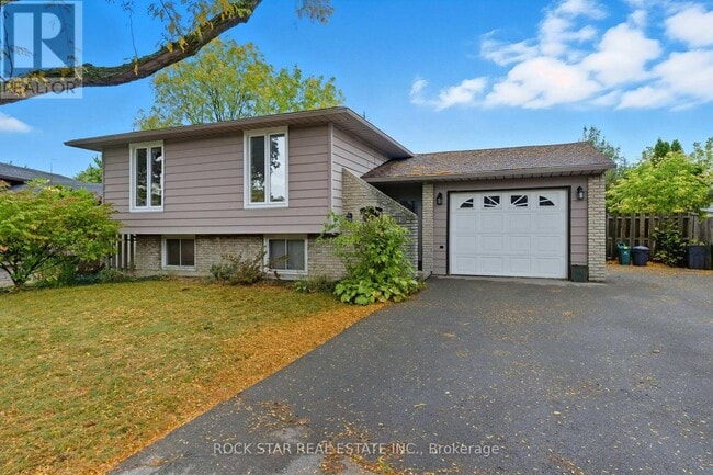 Photo - 111 Britten Close