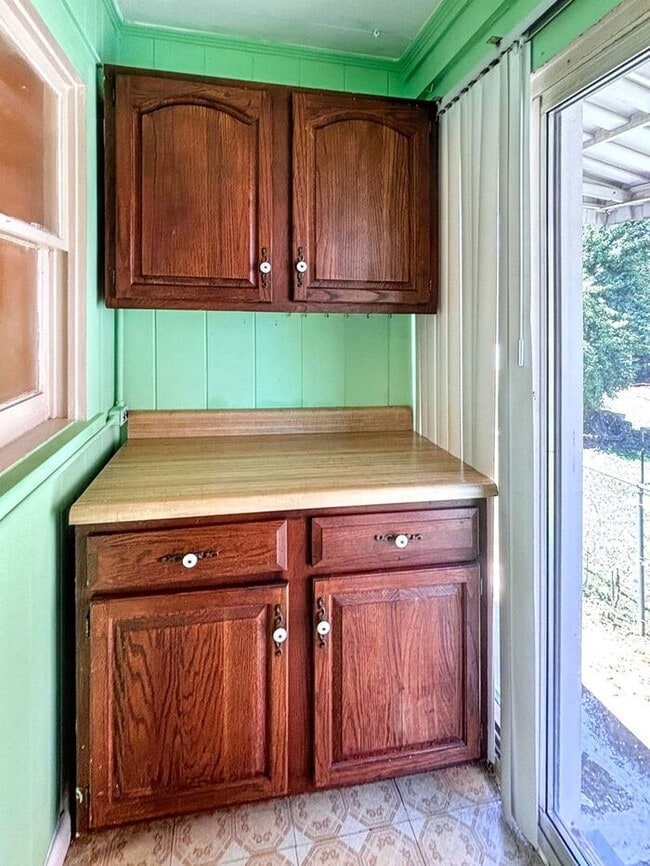 Photo - 10025 Sheldon Dr