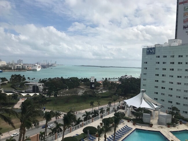 Building Photo - 244 Biscayne Blvd Unit 1405