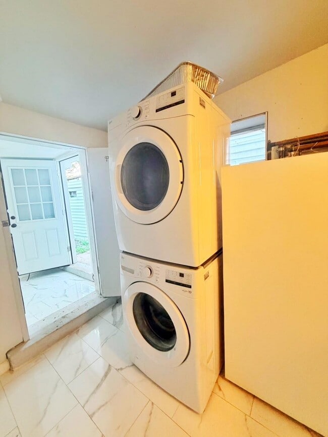 Photo - 1456 44th St Unit 1