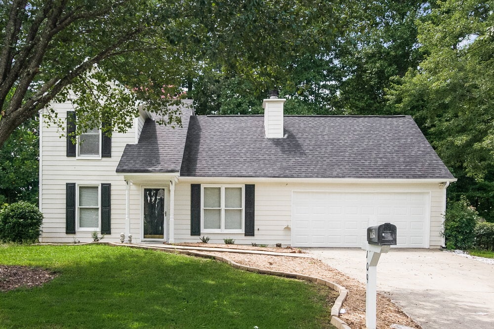 Photo - 109 Aztec Way SE House