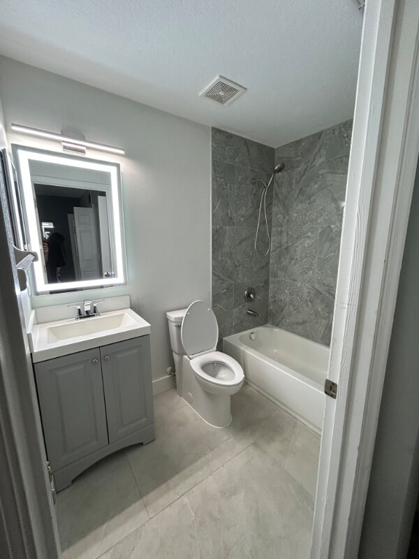 Photo - 2417 Harleyford Pl