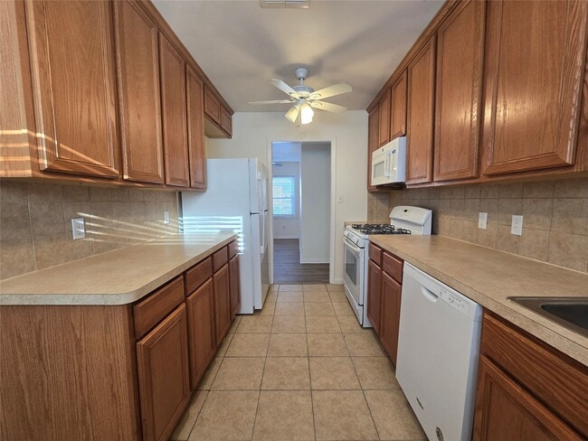 Photo - 107 Tarpon Ave