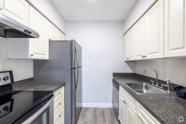 2BR, 2BA - Pompano Harbor Apartments