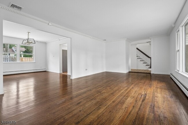 Photo - 54 Canterbury Dr