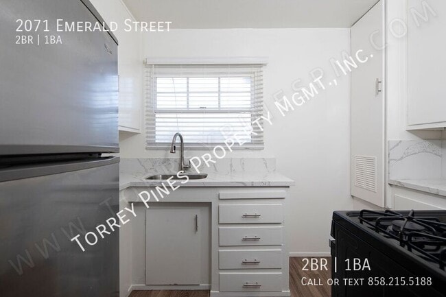 Photo - 2071 Emerald St