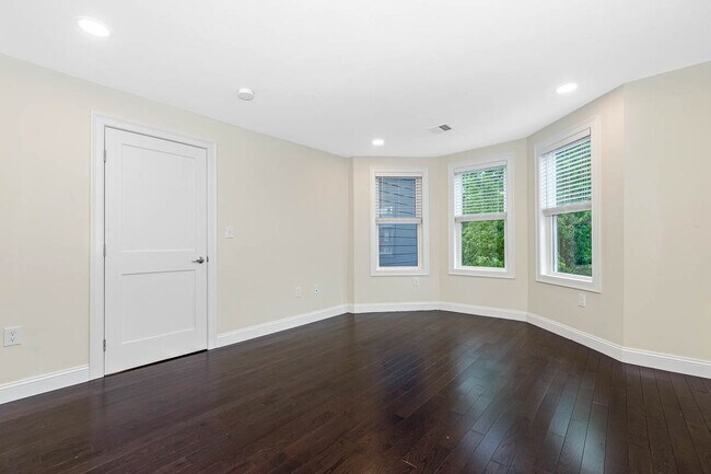 Photo - 77 Winchester St