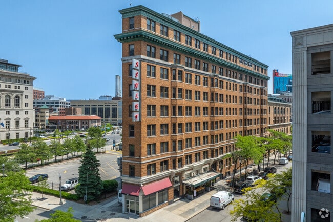 Building Photo - The Ashley