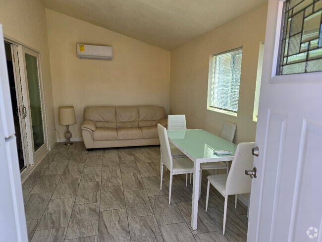Building Photo - 9856 San Felipe Rd Rental