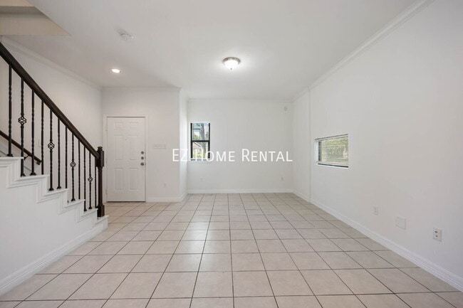 Photo - 8710 Knox St