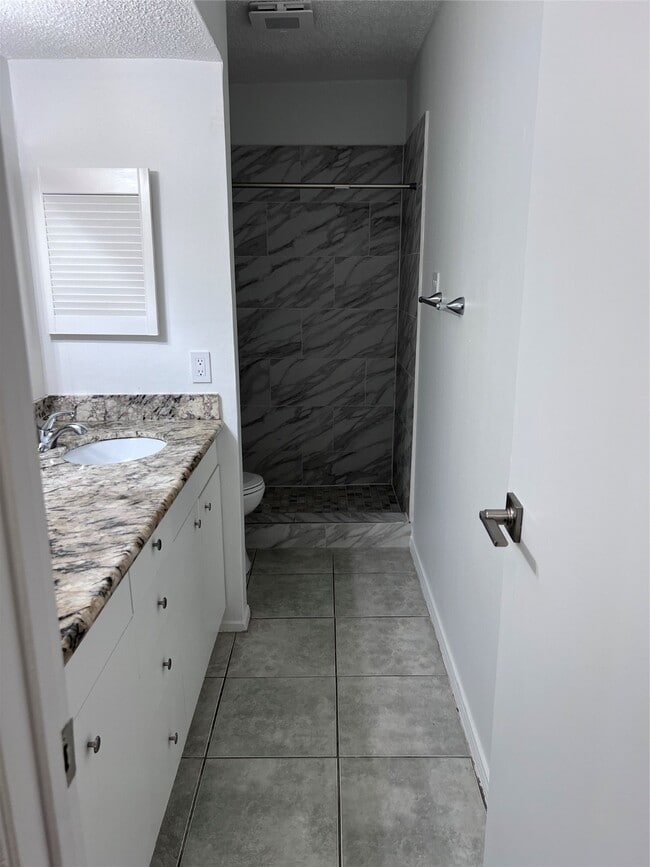 Photo - 10053 Westpark Dr Unit 306