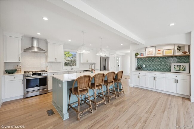 Photo - 535 Birch Ln