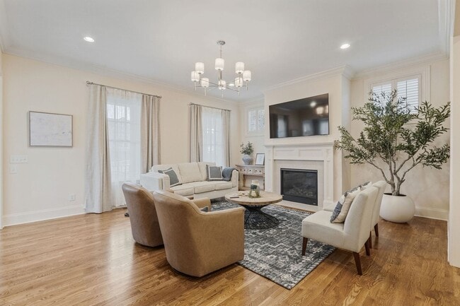 Photo - 1036 Clifton St