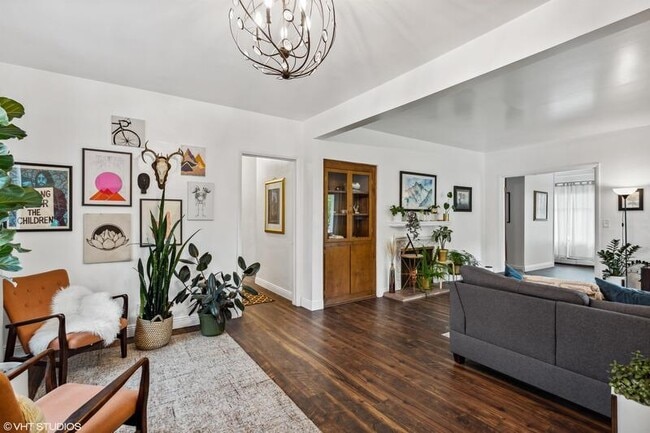 Photo - 2571 Van Buren Ave