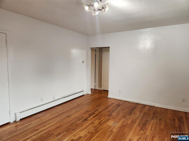 Photo - 68 W Main St