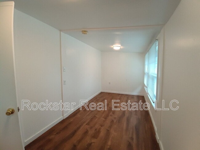 Photo - 1524 W Gardner Ave Unit 3