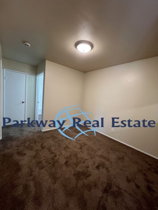Photo - 745 E Bradley Ave