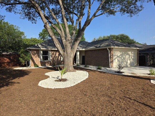 Photo - 11602 Maybach Dr