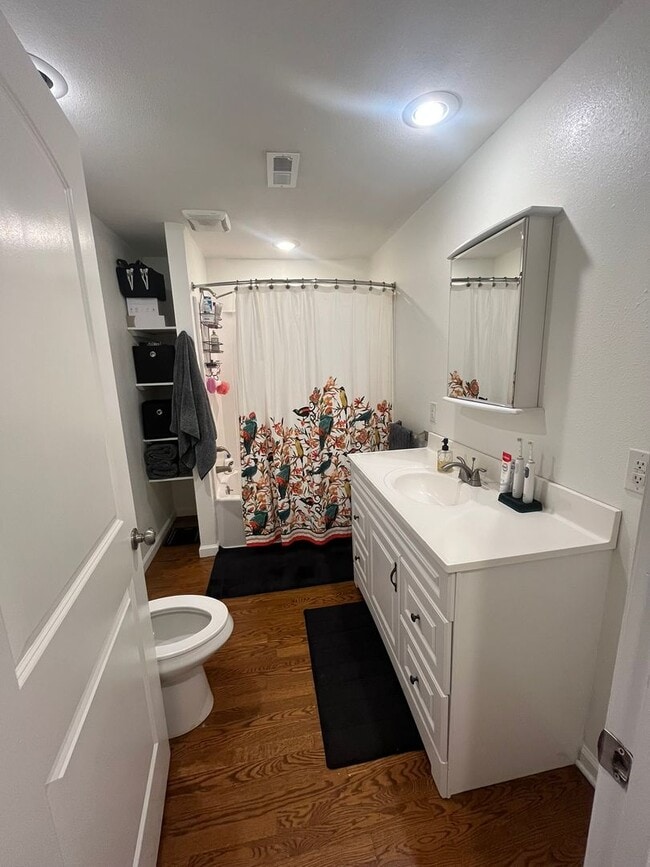 Photo - Gorgeous private home in Altavista!