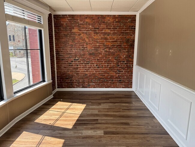 Photo - 2 Main St Unit 2B