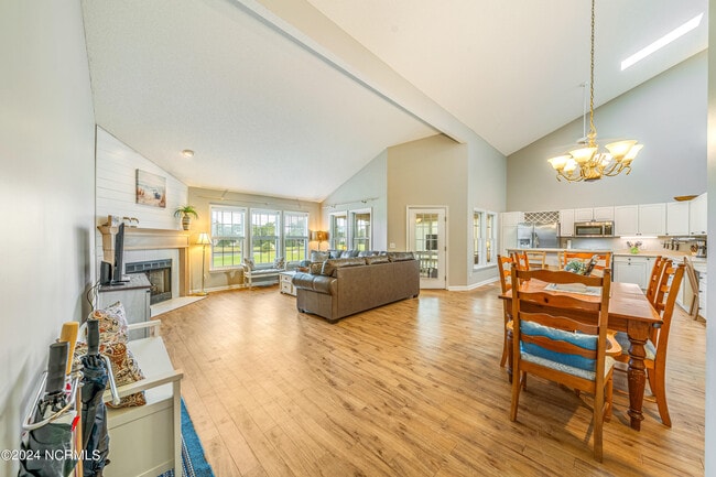Photo - 3145 Lakeside Commons Dr SE