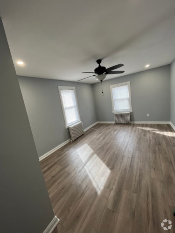 Building Photo - 500 Military Rd Rental