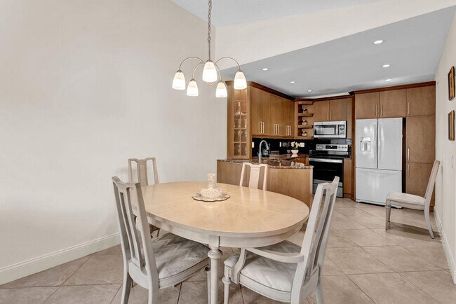 Photo - 121 Waterside Dr