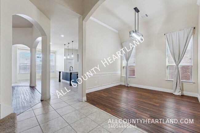 Photo - 1403 Zachary Ln