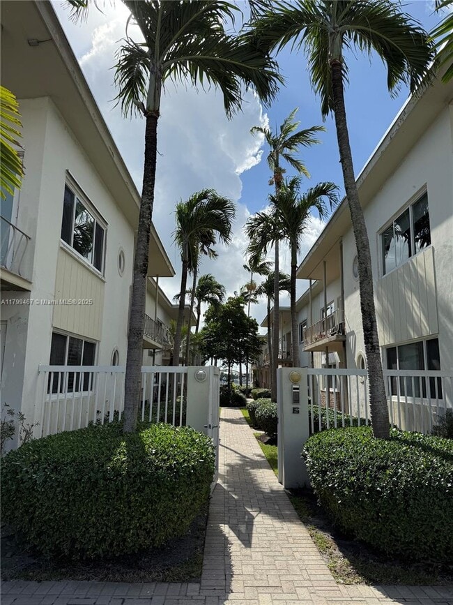 Building Photo - 1110 Venetian Way Unit 1E Rental