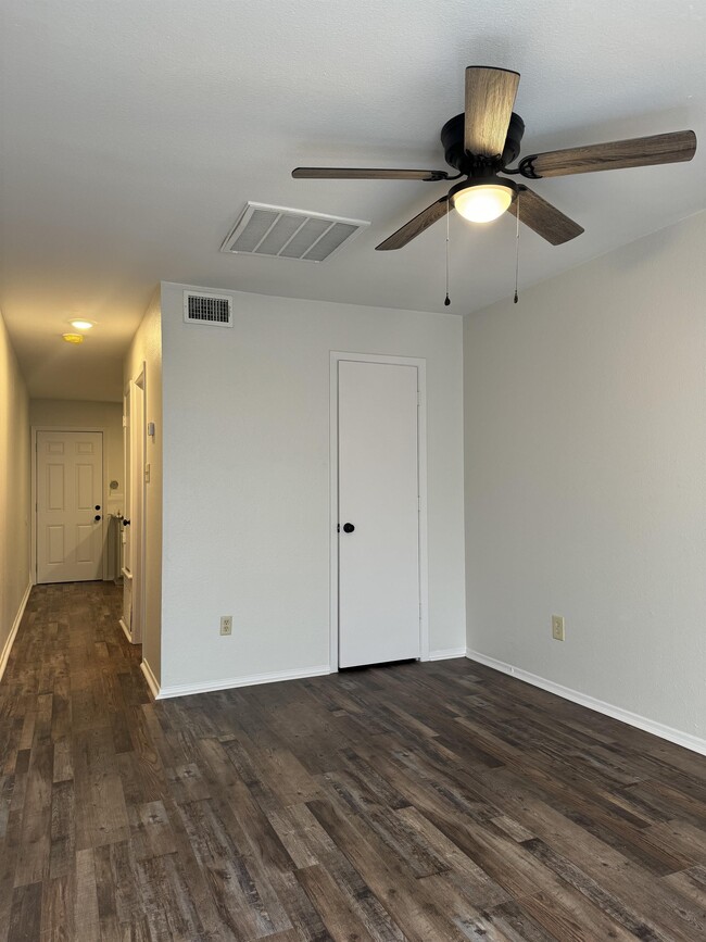 Photo - 114 Pinebrook Pl
