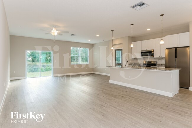 Photo - 874 Brookfield St SE