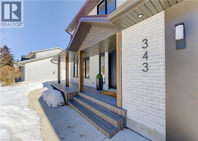 Photo - 343 Craigleith Dr