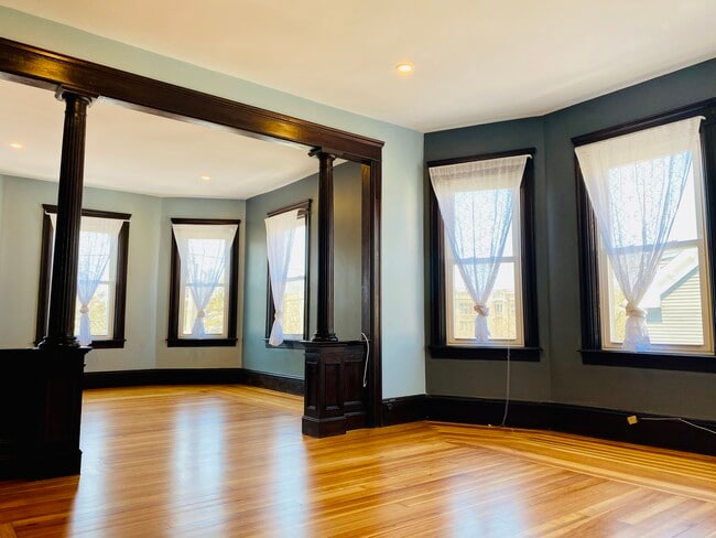 Photo - 97 Raymond St Unit Newly renovated 3BR Apartment