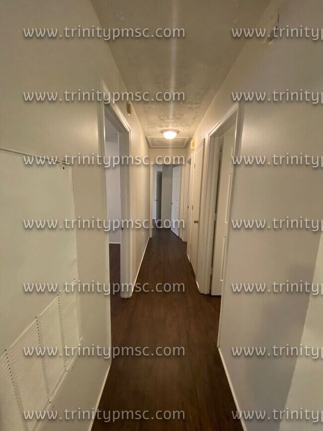 Photo - Freshly painted! Available now!