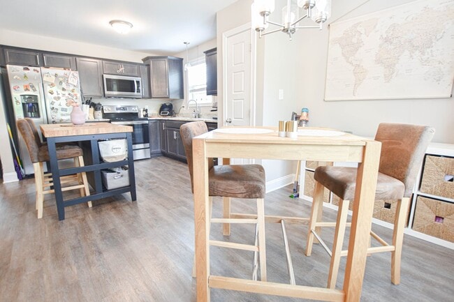 Photo - Pet Friendly Three Bedroom!