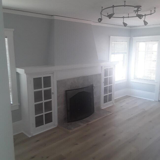 Photo - 5345 Trask St