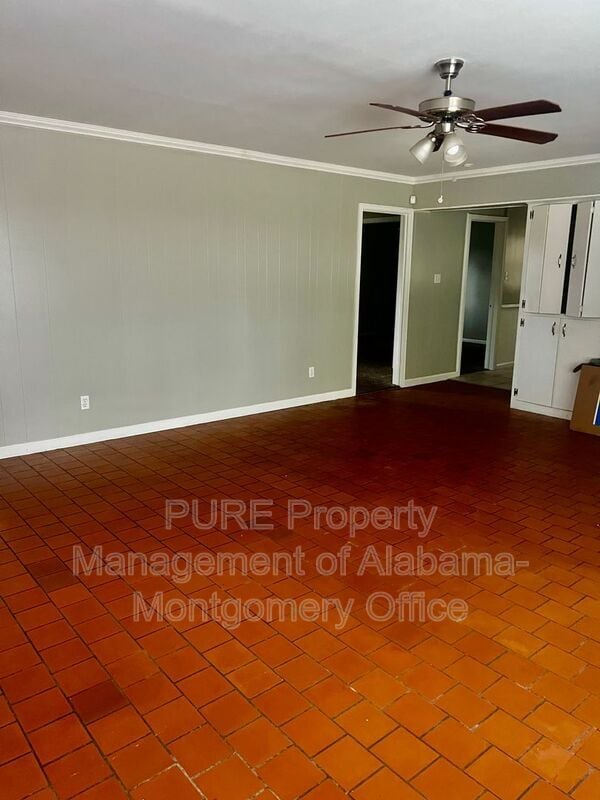 Photo - 2632 Oxford Dr